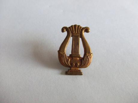 onbekend logo muziekvereniging speldje